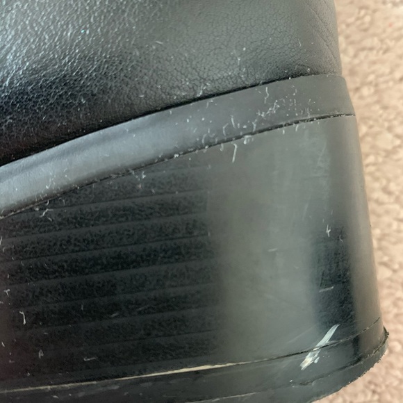 Black ankle boots with heels - Picture 6 of 7